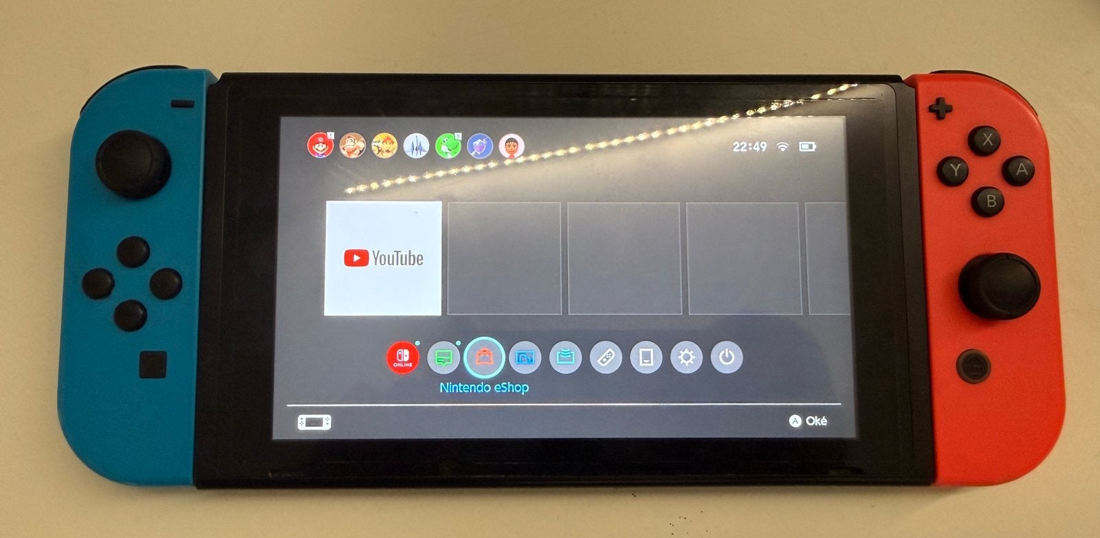 Nintendo switch (Alleen Switch+controllers), Ophalen, Zo goed als nieuw, Met 2 controllers, Switch Original