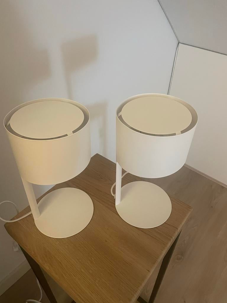 Set van 2 witte nachtlampjes - Hoogte 28,3 cm, Huis en Inrichting, Lampen | Tafellampen, Ophalen, Gebruikt, Metaal, Minder dan 50 cm