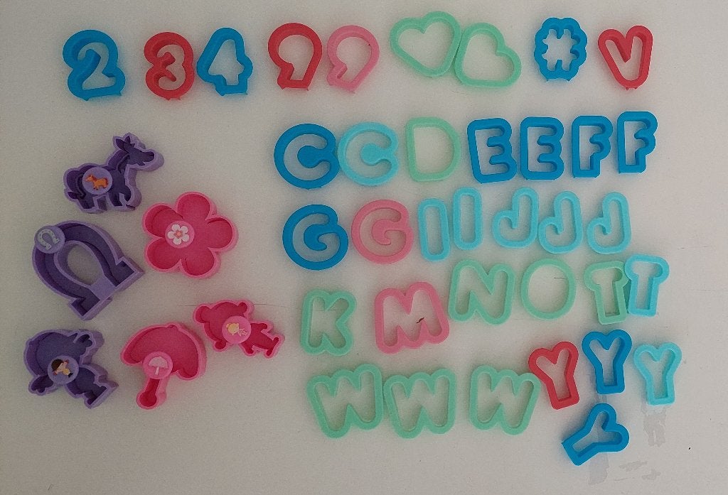 AH en Blue Band uitsteekvormpjes (42 stuks), Ophalen of Verzenden, Zo goed als nieuw, Taarten of Cupcakes, Overige typen