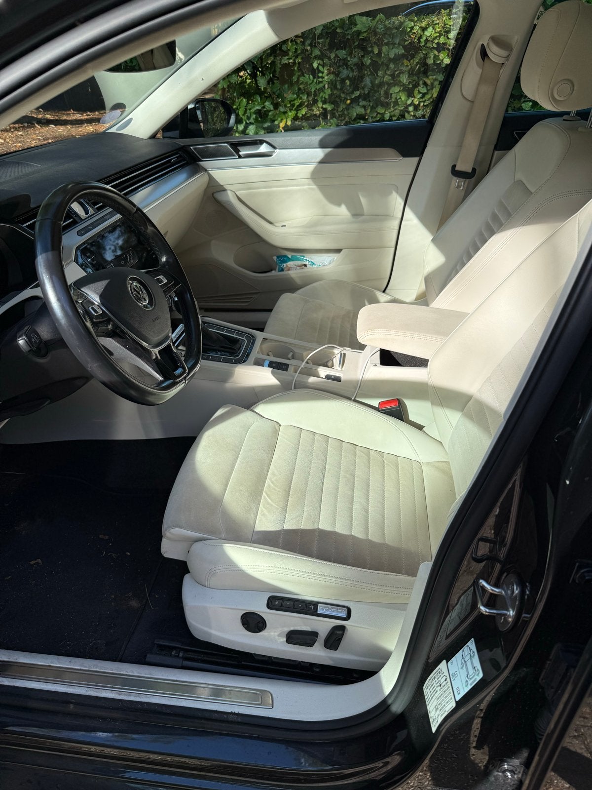 Volkswagen Passat 1.4 TSI Phev 218pk 6-DSG 2018 Grijs, Plug-in hybride, 1600 kg, 93 €/maand, Te koop