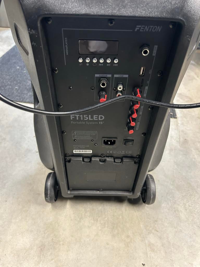 Fenton FT15LED partyspeaker 800watt, Ophalen, Gebruikt, Minder dan 500 watt, P.A.