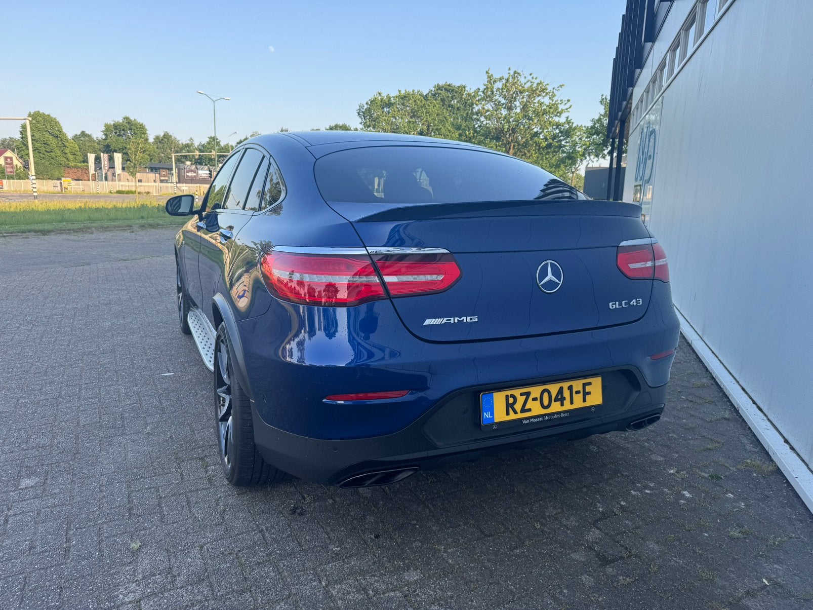 Mercedes-Benz GLC Coupé 43 AMG 367pk 4MATIC 9G-TRONIC 2018, Auto's, Automaat, Lichtsensor, 367 pk, Blauw