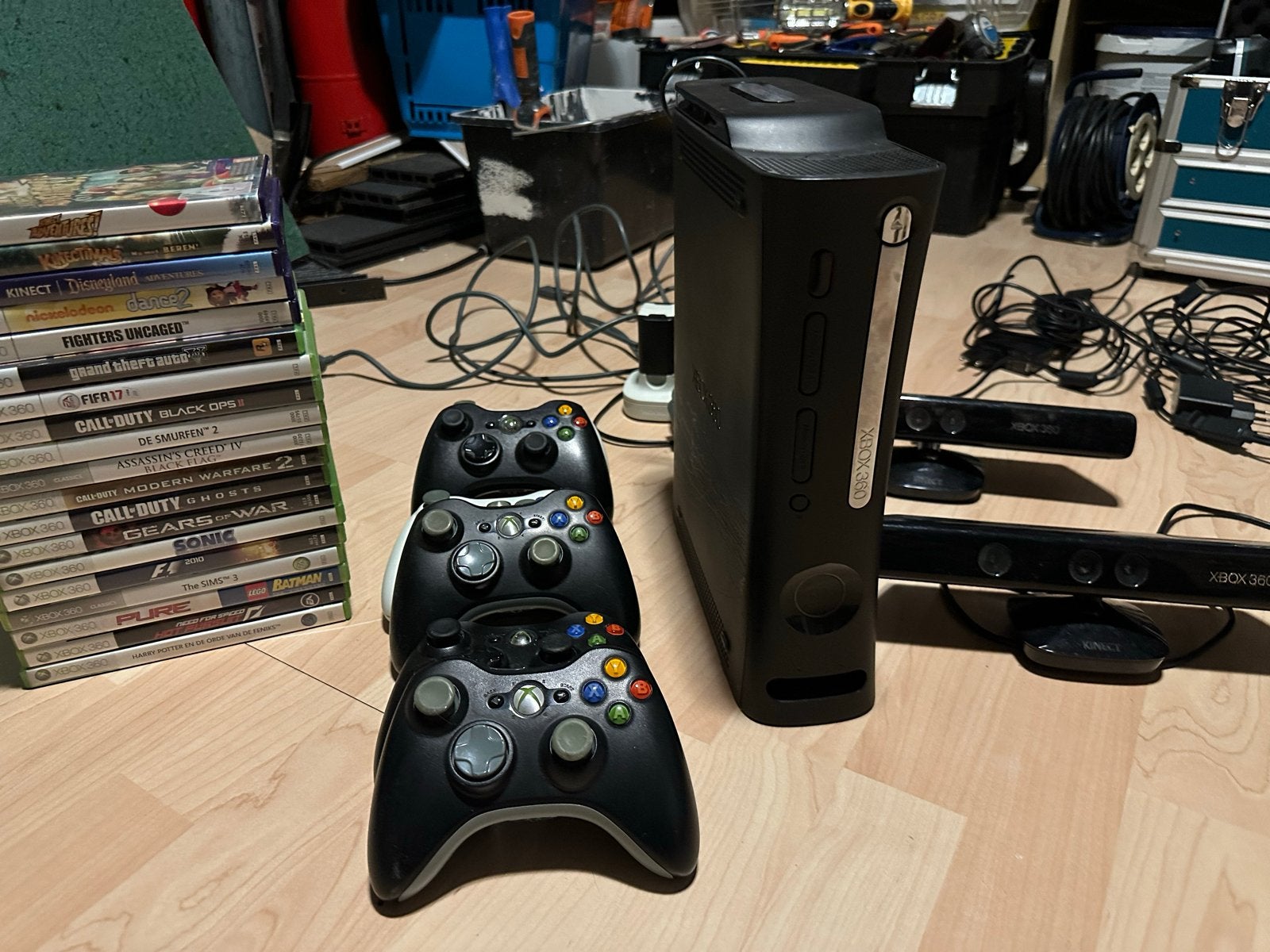 Xbox 360 Zwart 120GB met controllers en games, Spelcomputers en Games, Ophalen, 360 Elite of Super Elite, 120 GB, Met 3 controllers of meer