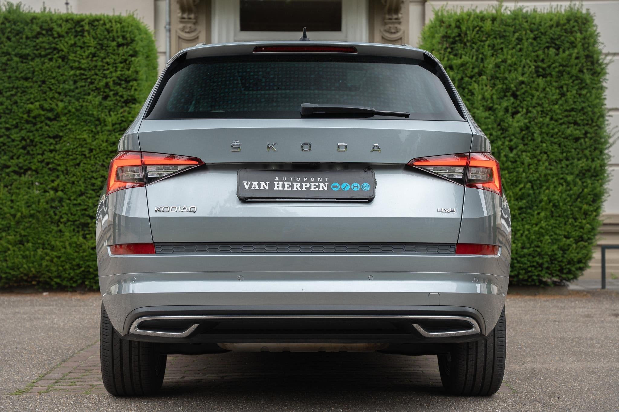 Skoda Kodiaq 2.0 TSI 4x4 Laurin&Klement 360 CAM | ADAPTIVE |, Automaat, Dealer onderhouden, Gebruikt, Euro 6