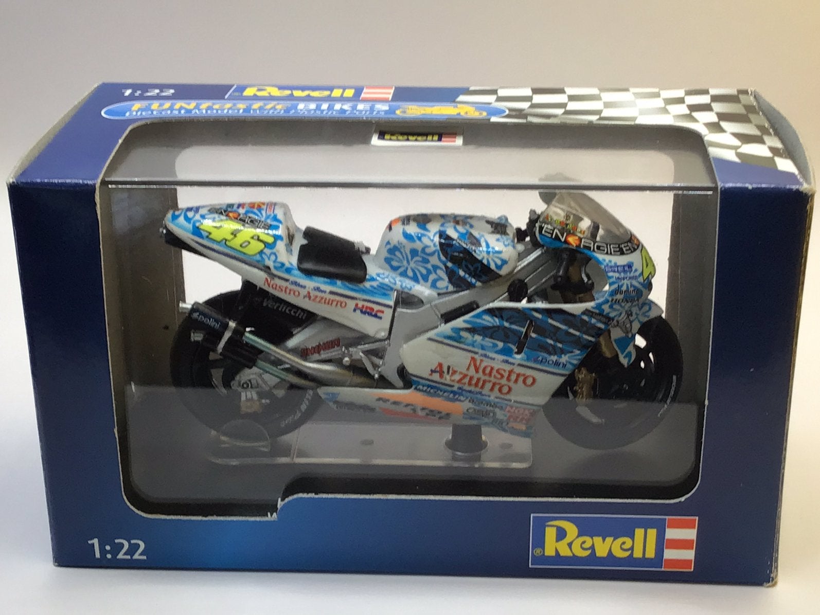 3x Valentino Rossi. Revell 1/22 1x Honda NSR, 2x Yamaha YZR, Hobby en Vrije tijd, 1:50 of kleiner, Revell, Overige typen, Ophalen of Verzenden