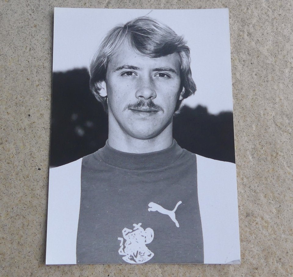Kippa foto Dick Schoenaker AJAX voetballer vintage persfoto, Ophalen of Verzenden, Gebruikt, Ajax, Spelerskaart