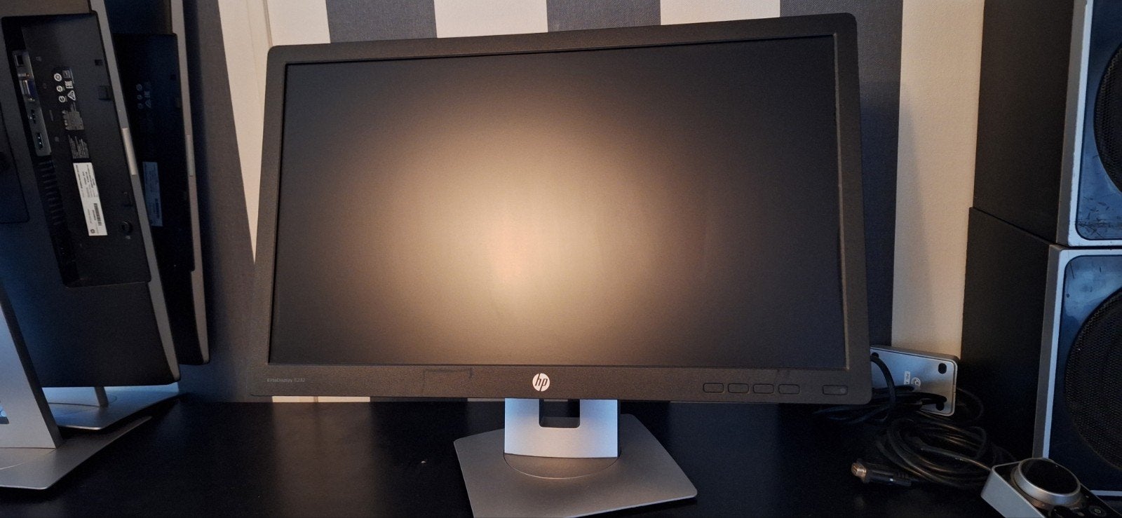 1 hp elite monitor, Computers en Software, Monitoren, Ophalen, Onbekend, 60 Hz of minder