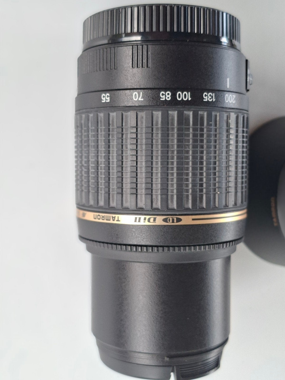 Tamron 55-200mm macro lens met zonnekap, Ophalen of Verzenden, Gebruikt, Macrolens, Zoom