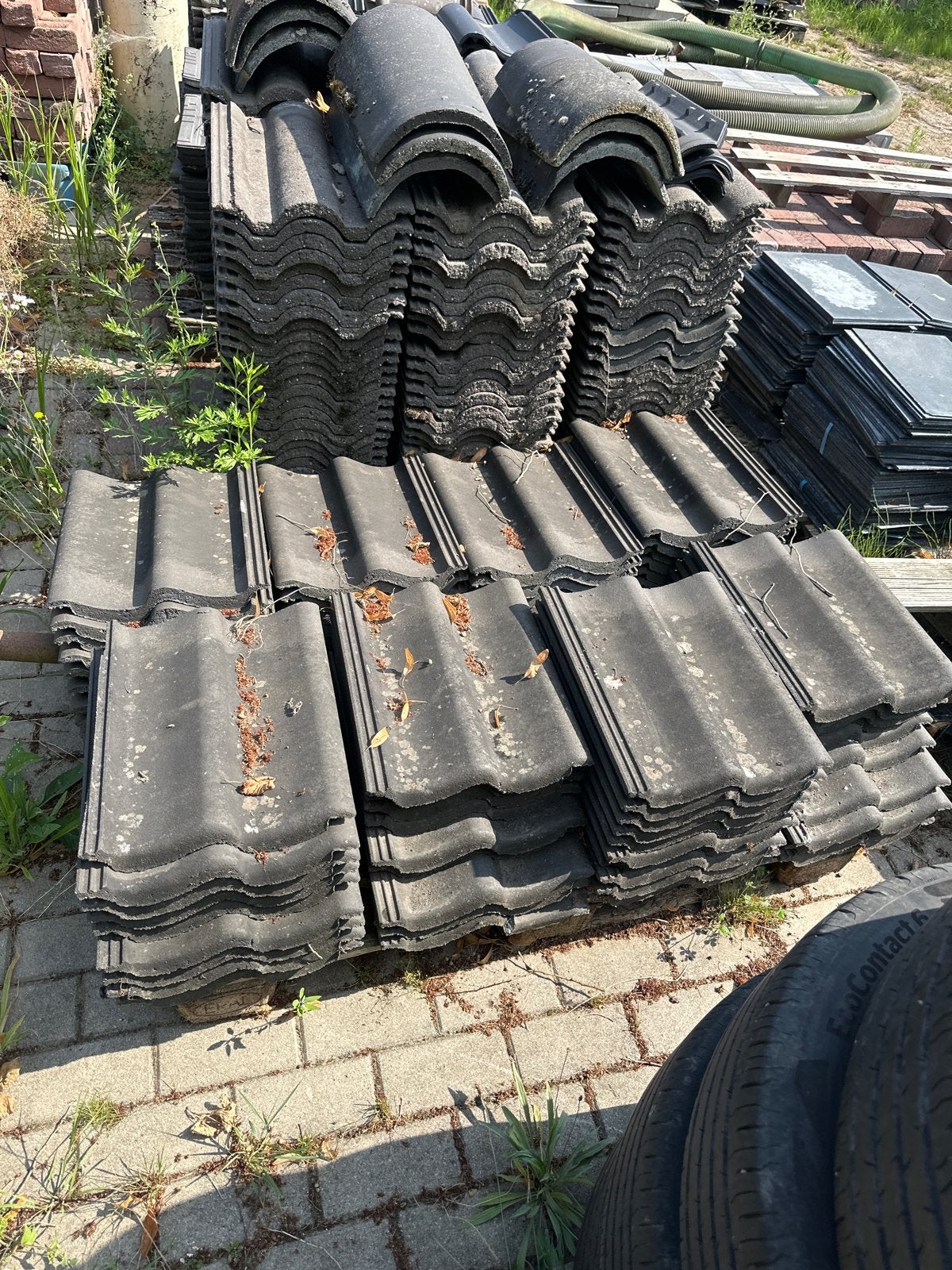 Gebruikte dakpannen, zwart, diverse maten, Doe-het-zelf en Verbouw, Dakpannen en Dakbedekking, Ophalen, Steen of Klei, Zwart, Zo goed als nieuw