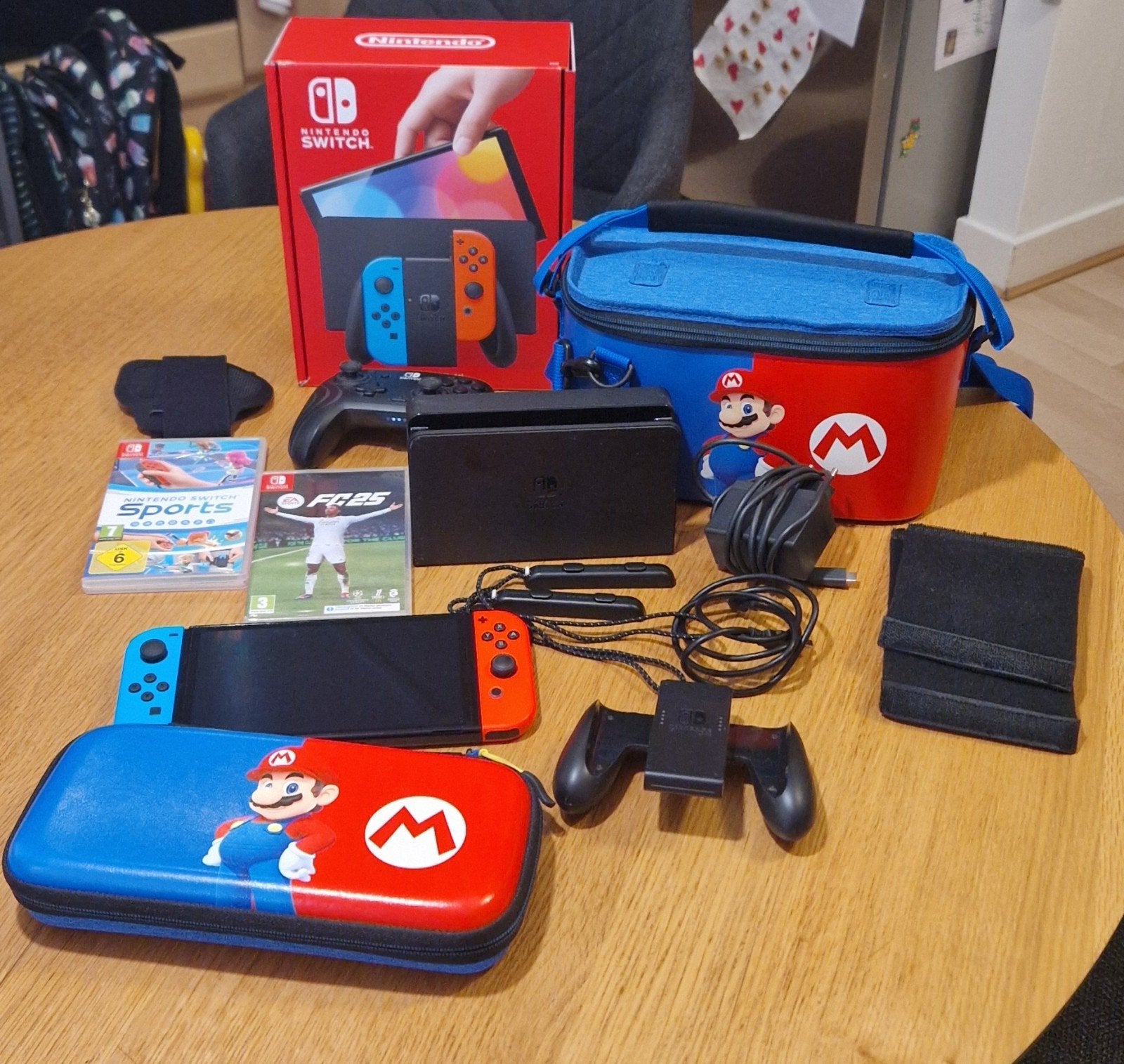 Nintendo switch OLED met extra's, Switch OLED, Met games, Ophalen of Verzenden, Zo goed als nieuw
