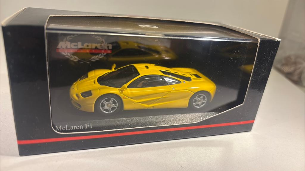 McLaren f1 yellow minichamps 1.43, Auto, Ophalen of Verzenden, MiniChamps, A