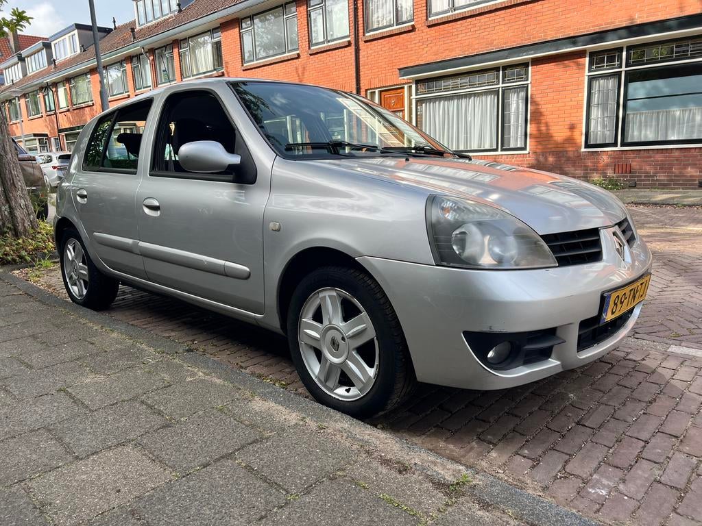 Renault Clio 1.2 16V Nieuwe APK, Auto's, Voorwielaandrijving, Stof, 74 pk, 4 cilinders