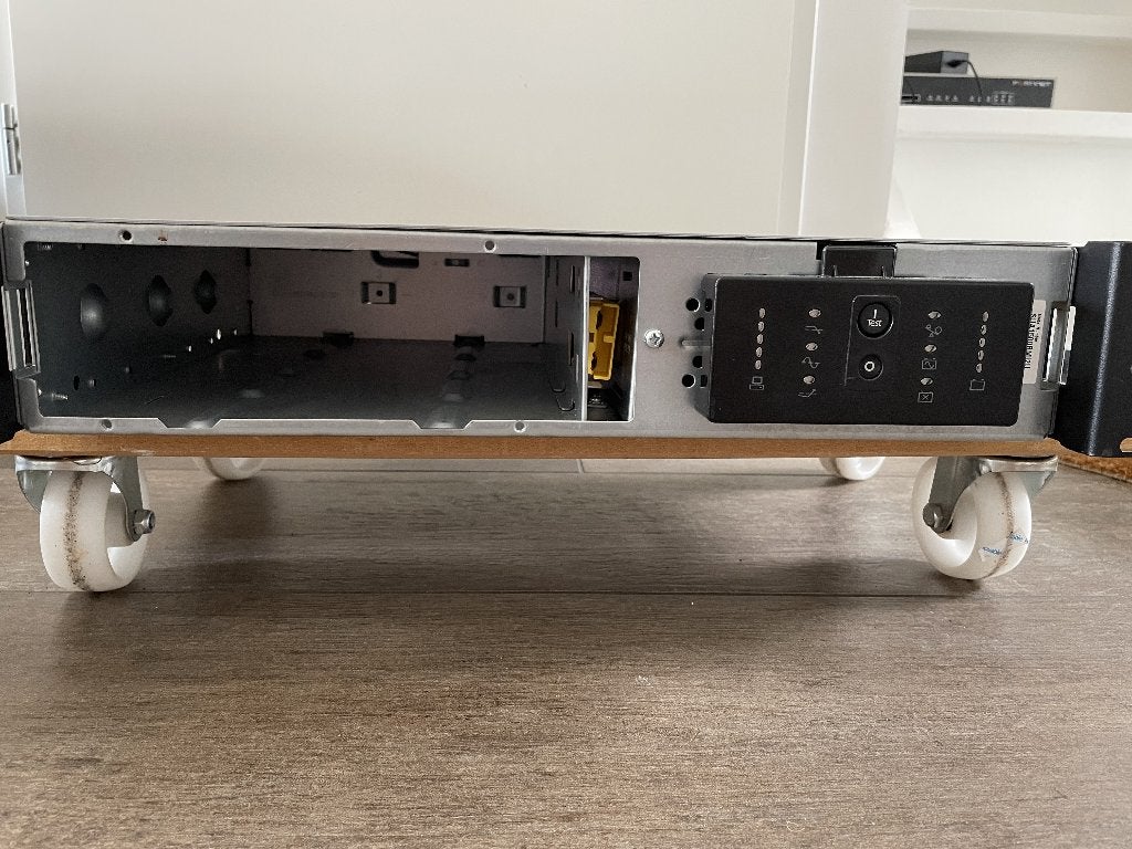 APC Smart-UPS SUA1500RMI2U 1500VA UPS AS1038141734, Ophalen of Verzenden, Gebruikt