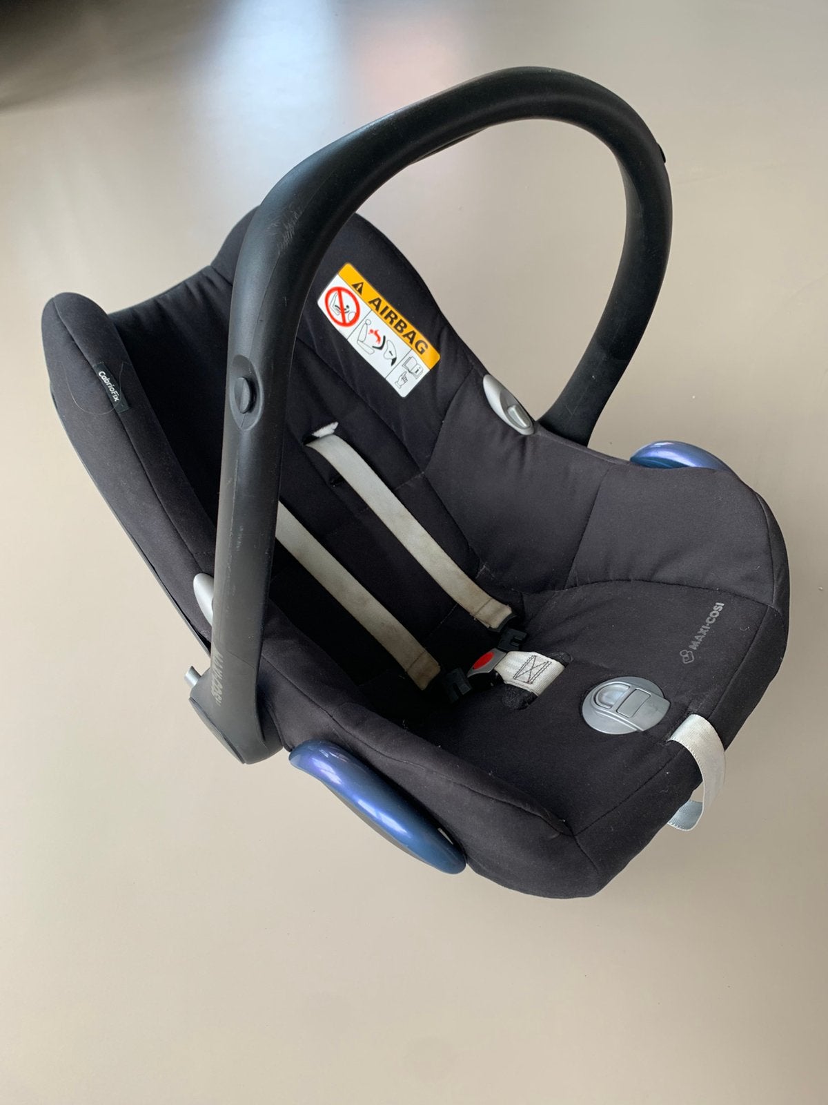 Maxi cosi & gratis little Dutch hoes, Ophalen, Autogordel of Isofix, Gebruikt, 0 t/m 13 kg