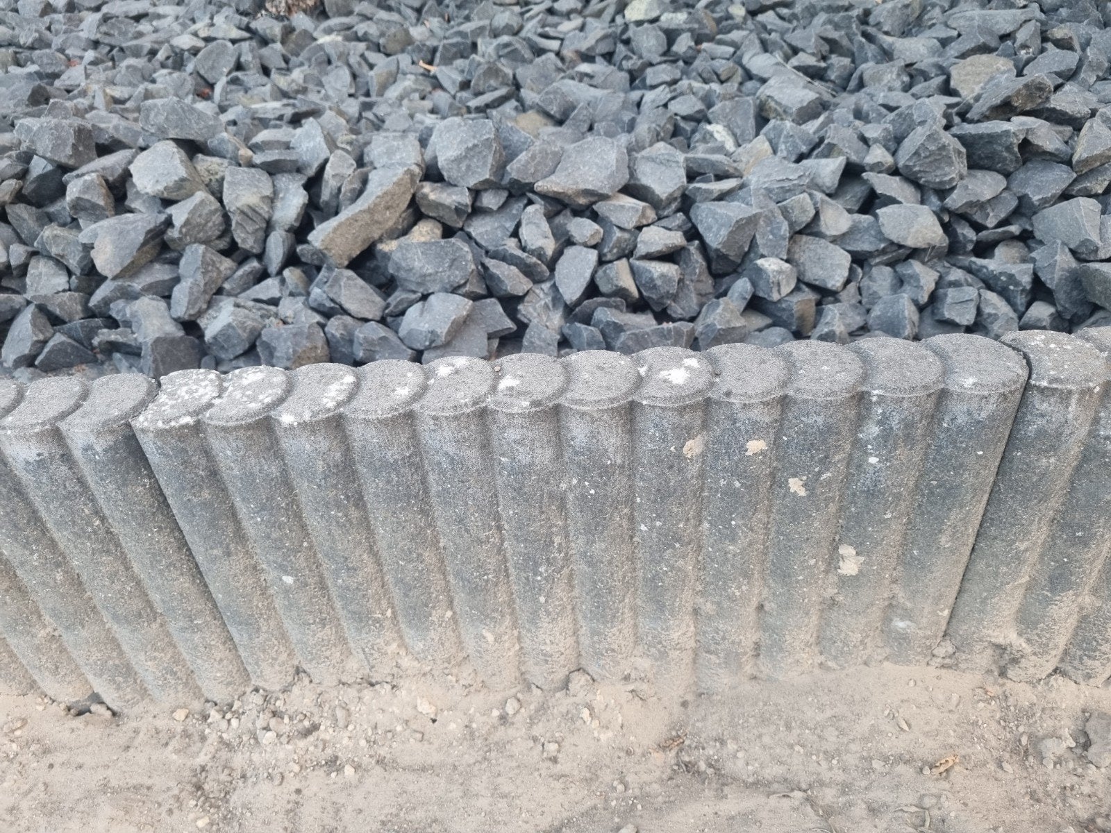 GRATIS Betonnen Palissadebanden (33 stuks), Ophalen, Gebruikt