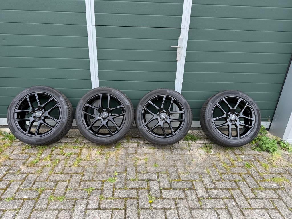 18 inch 5x100 oxxo  velgen met zomerbanden, Ophalen, 18 inch, 245 mm, Banden en Velgen