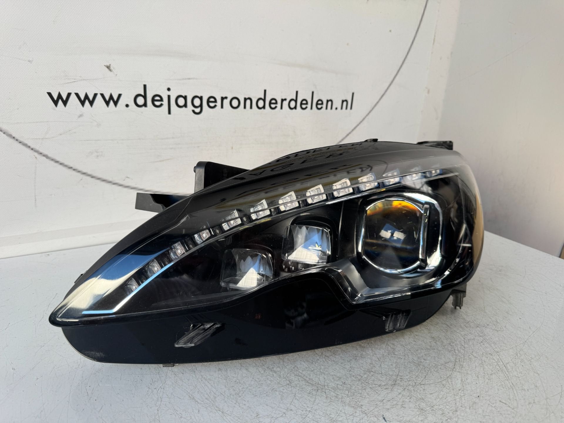 PEUGEOT 308 2 T9 LED KOPLAMP LINKS 9677832480, Auto-onderdelen, Taurusavenue 1
2132 LS  Hoofddorp, NL, Gebruikt, Contact.group@renault.com
