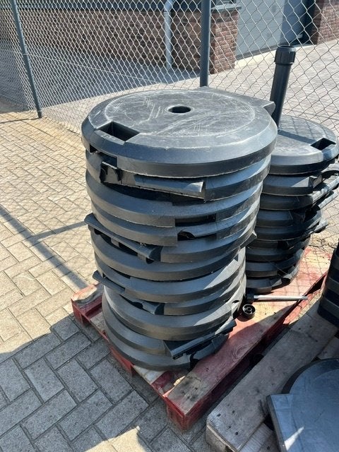 21 parasolvoeten gratis ophalen, Ophalen, Gebruikt, Minder dan 1 meter, Parasolvoet