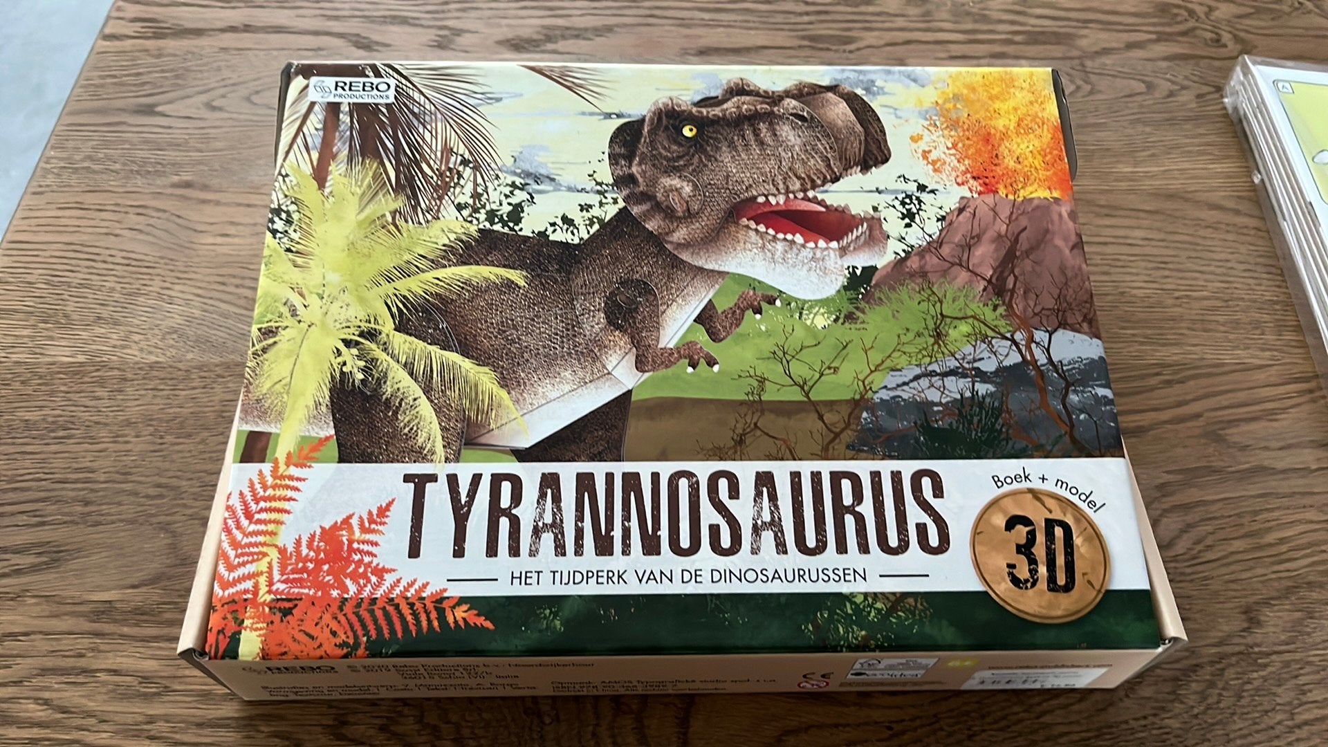 Dinosaurus, maak je iegen tyrannosaurus, Ophalen of Verzenden, Nieuw