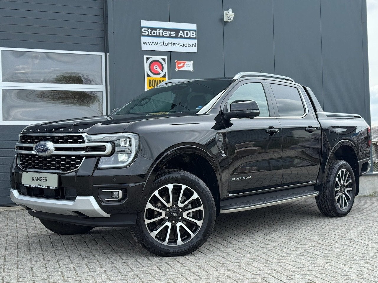 Ford Ranger 3.0 V6 241pk Platinum Double Cab | BPM VRIJ | 2-, Auto's, Automaat, Dealer onderhouden, Gebruikt, Zwart