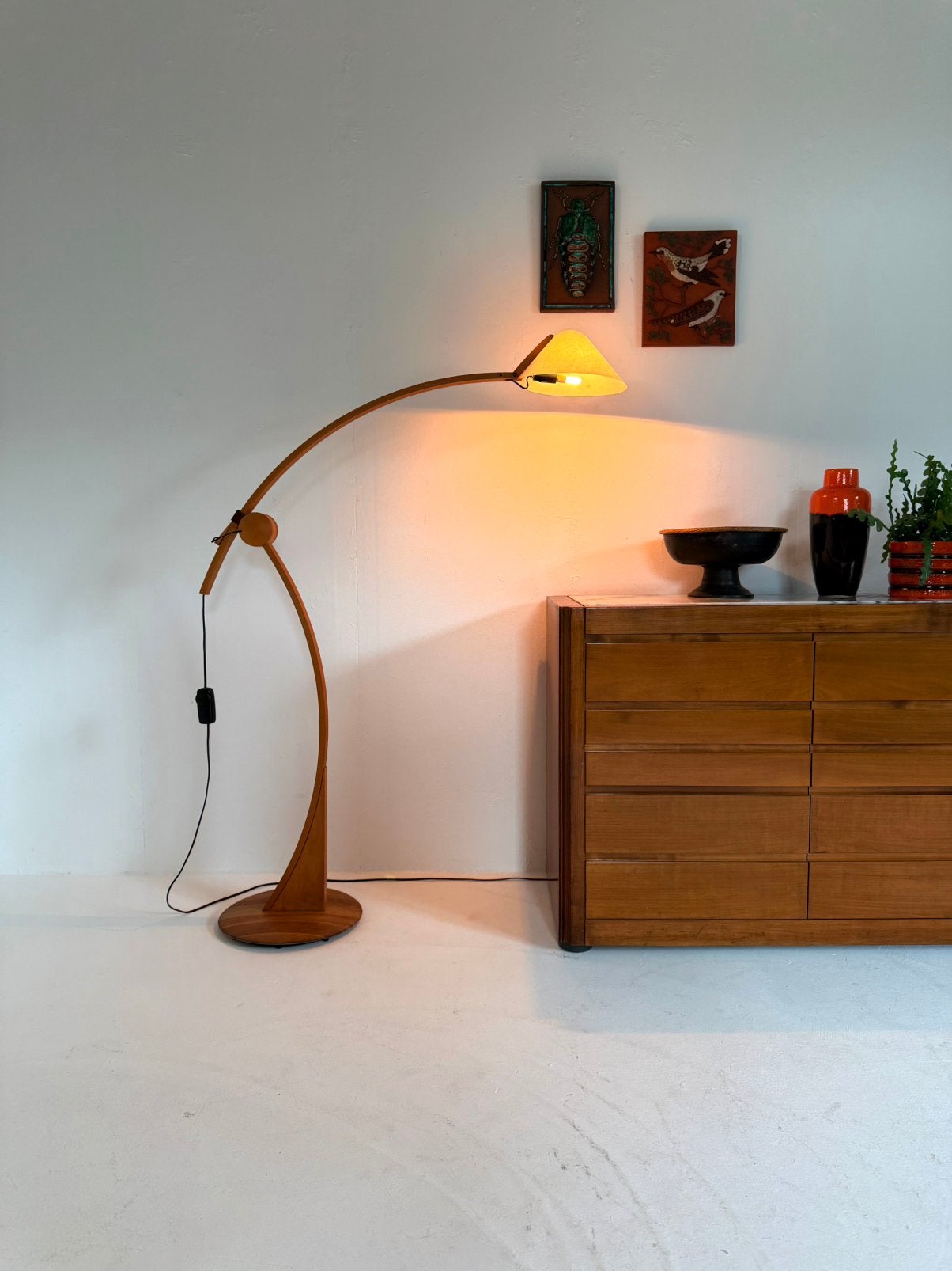 Vintage vloerlamp ‘Pollo’, Mario Vivaldi, Domus ‘70, Domus, Vintage retro buisframe design rotan webbing papercord deens, Domus