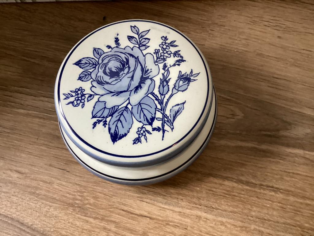 Delfts blauw bonbondoos, Ophalen of Verzenden