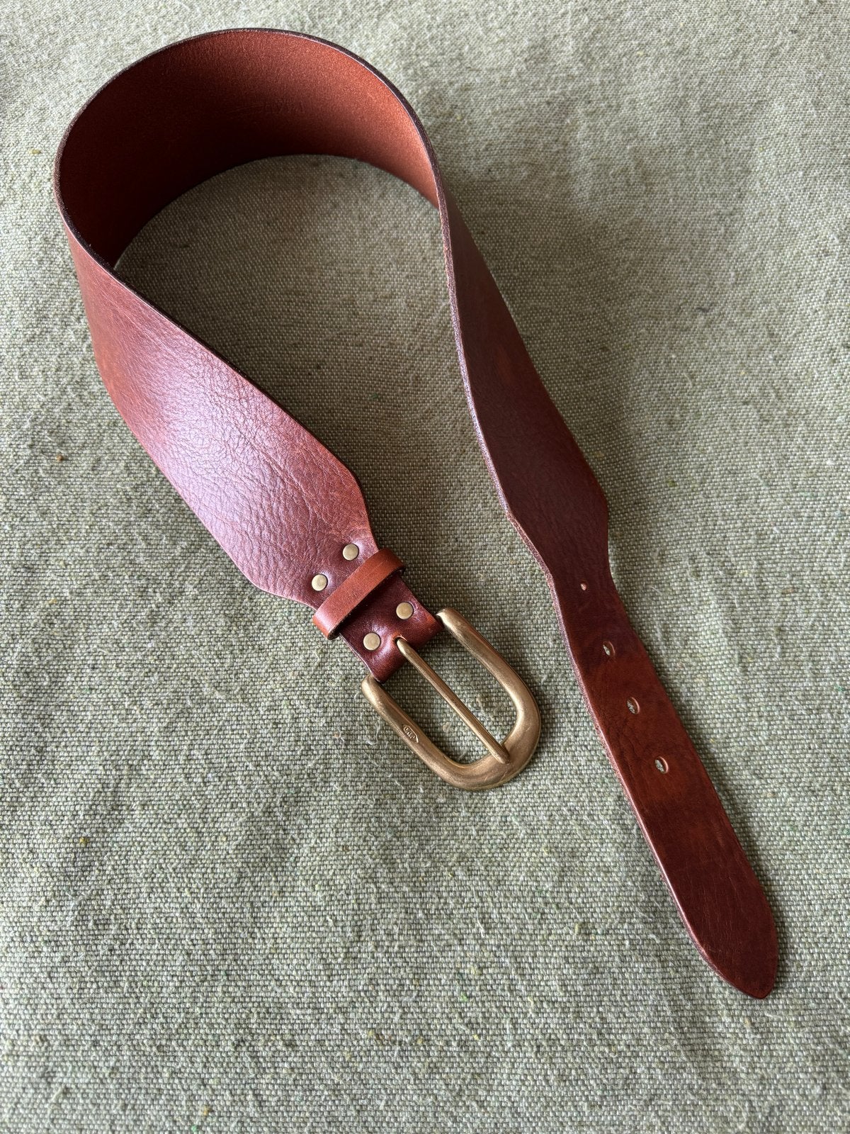 J&M Davidson Bruine Leren Riem met Goudkleurige Gesp, Echt leder, 90 tot 100 cm, Tailleriem, Ophalen of Verzenden