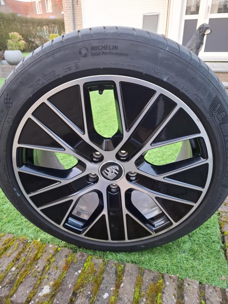 Porsche taycan aero 20 inch velgen zomerset 5x130, Ophalen, Gebruikt, 285 mm, Banden en Velgen