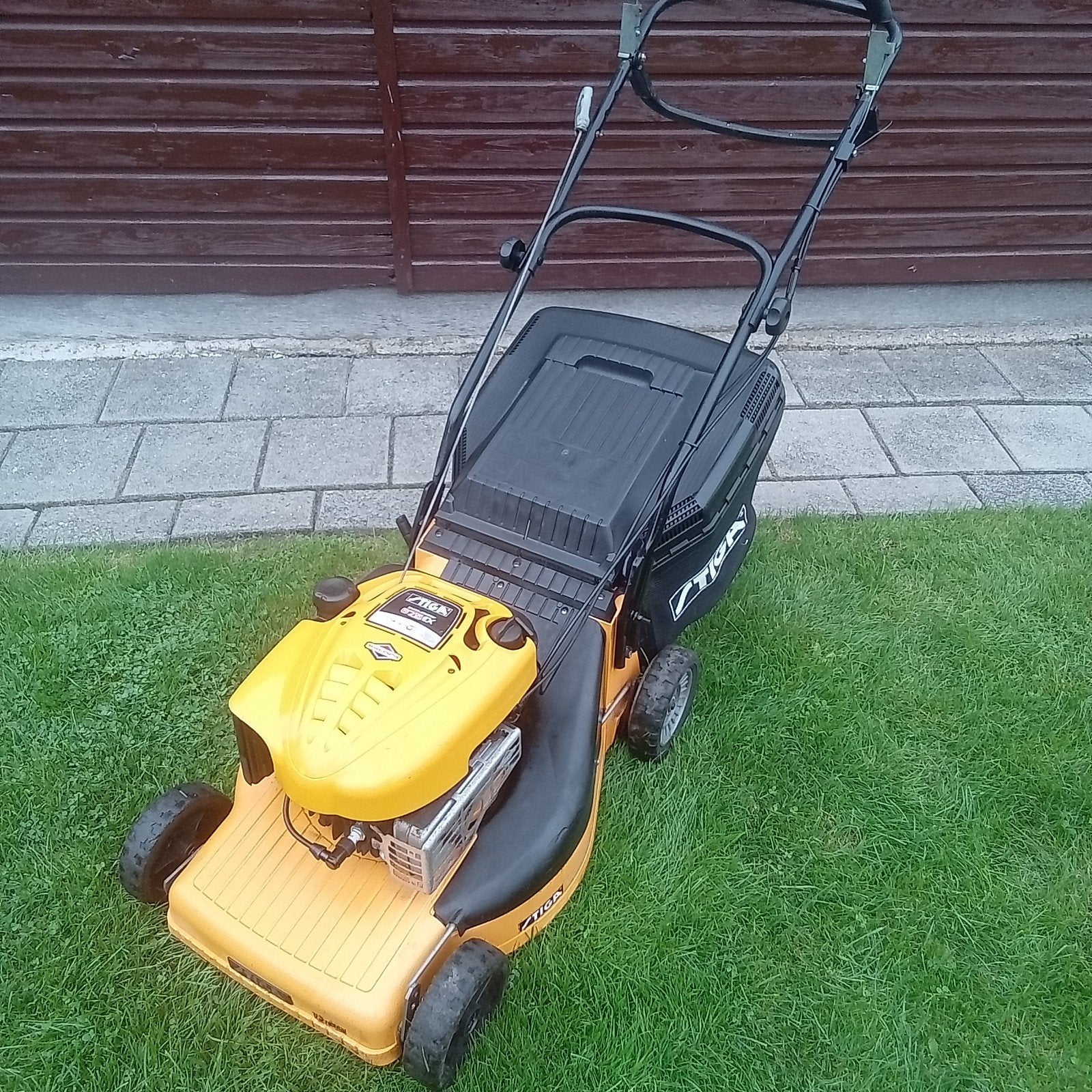 stiga grasmaaier zelfrijdend benzine maaier, Ophalen, Cirkelmaaier, Gebruikt, Stiga