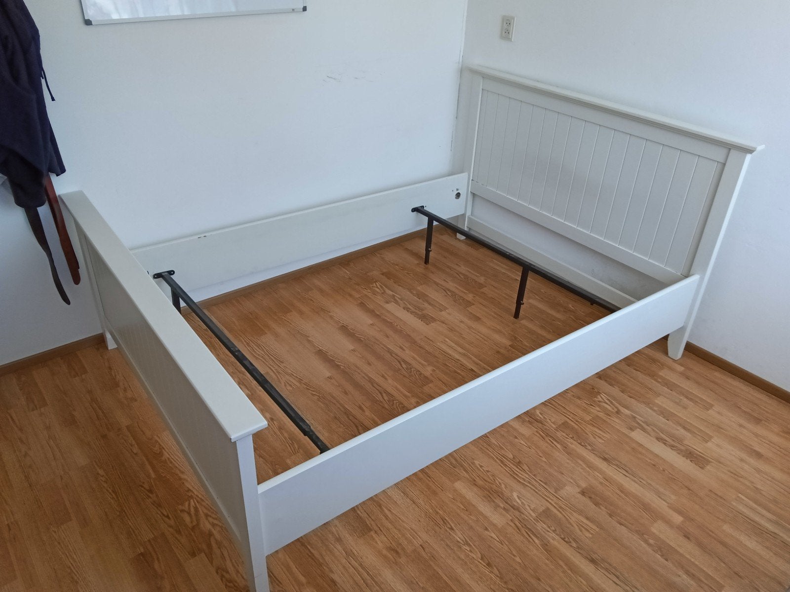 140x200 bed, Huis en Inrichting, Slaapkamer | Bedden, Ophalen, Gebruikt, Wit, Tweepersoons