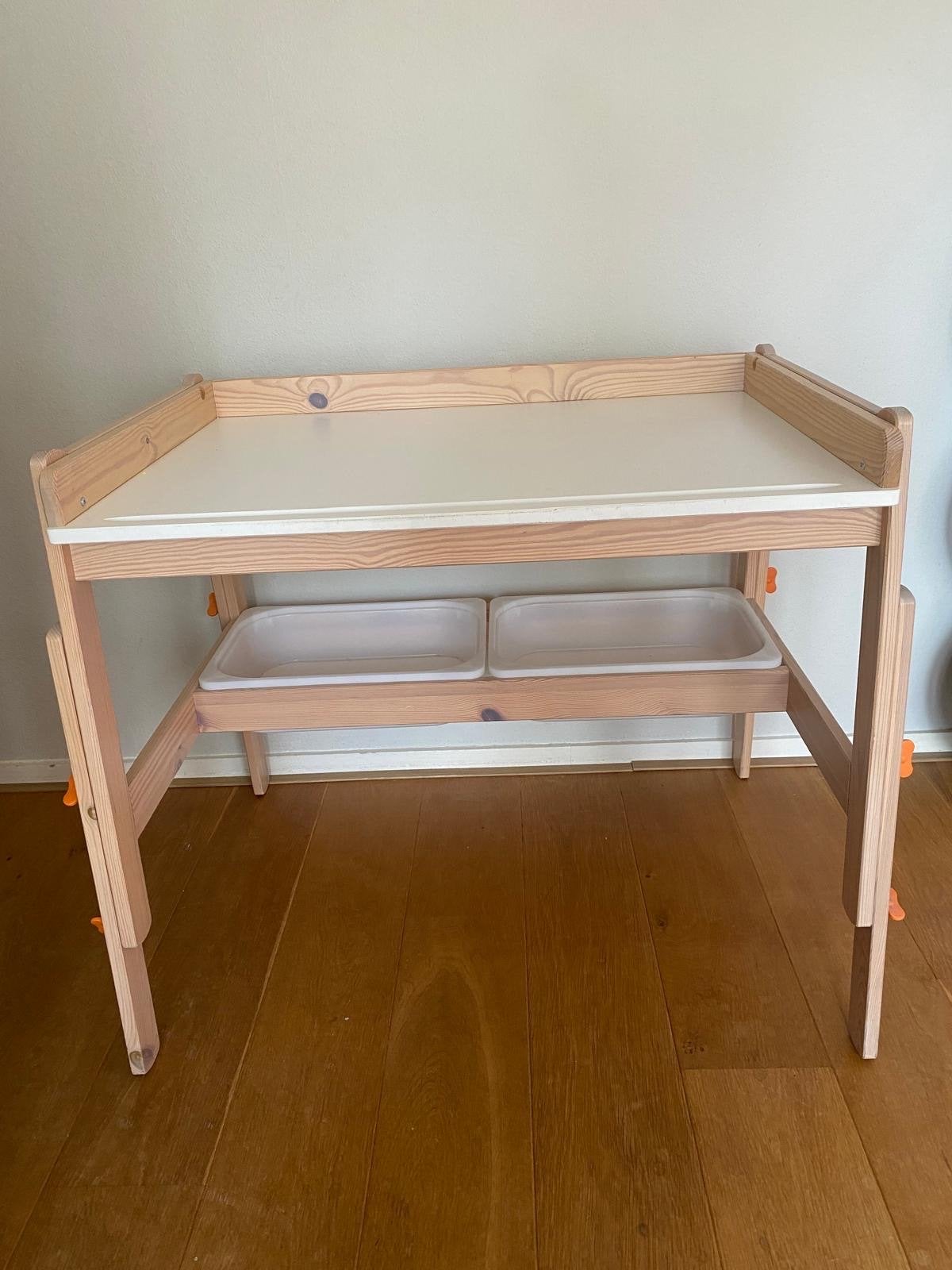 IKEA Flisat Kinderbureau verstelbaar - Oranje, Ophalen of Verzenden, Zo goed als nieuw, Tafel(s)