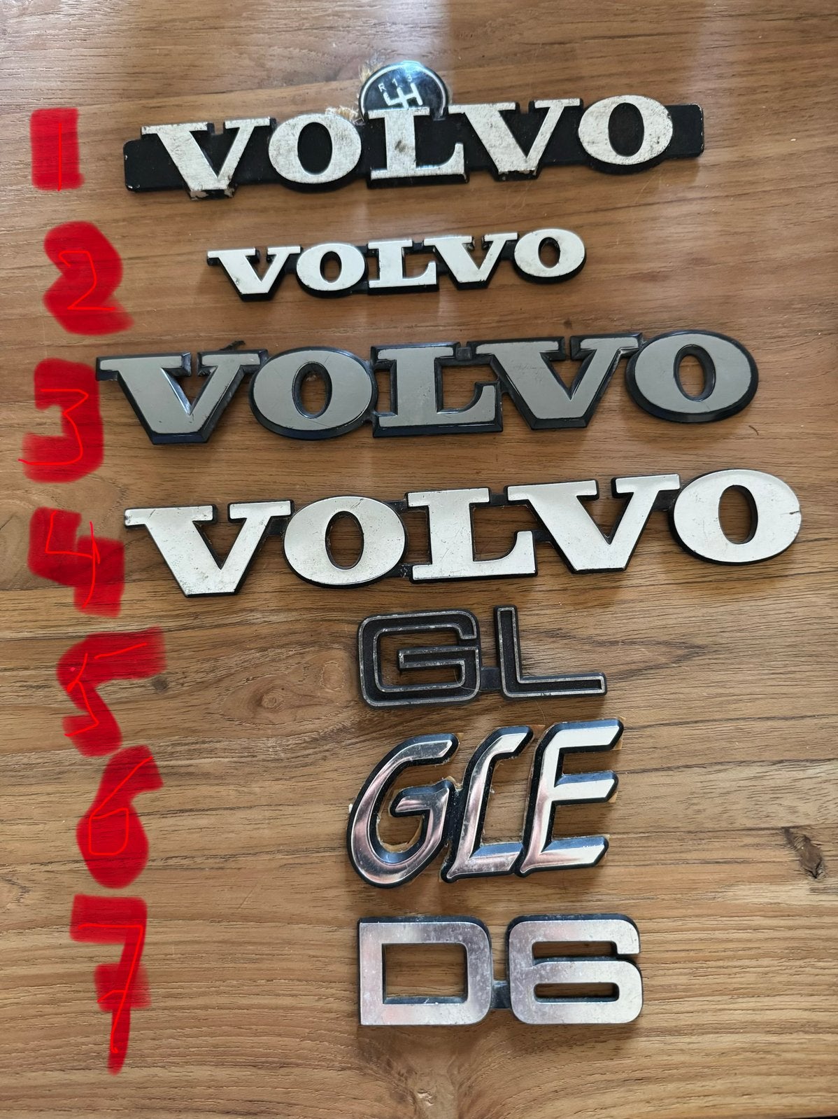 Volvo emblemen €5 p.st., Ophalen of Verzenden