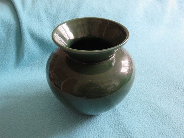 Vintage donkergroene vaas Sia collection Sweden, Aardewerk of Porselein, Ophalen of Verzenden, Zo goed als nieuw, Minder dan 50 cm