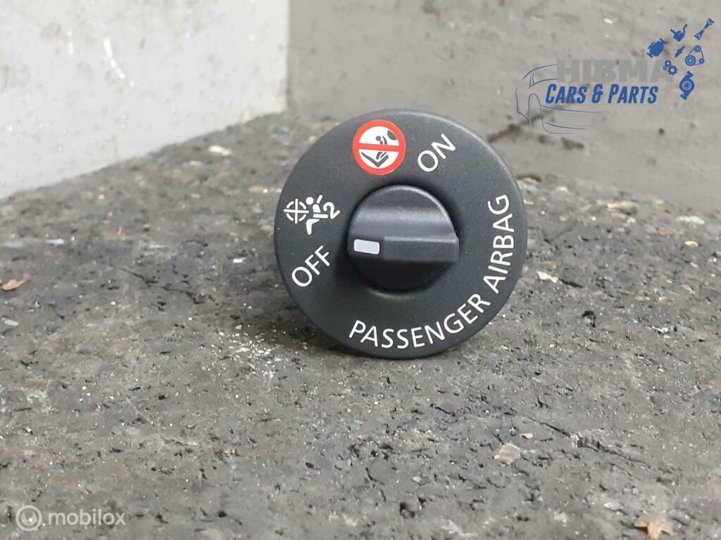 Airbagschakelaar Renault Zoe Q210 Intens ) 681995290R, Gebruikt, Renault, Ophalen of Verzenden, Renault