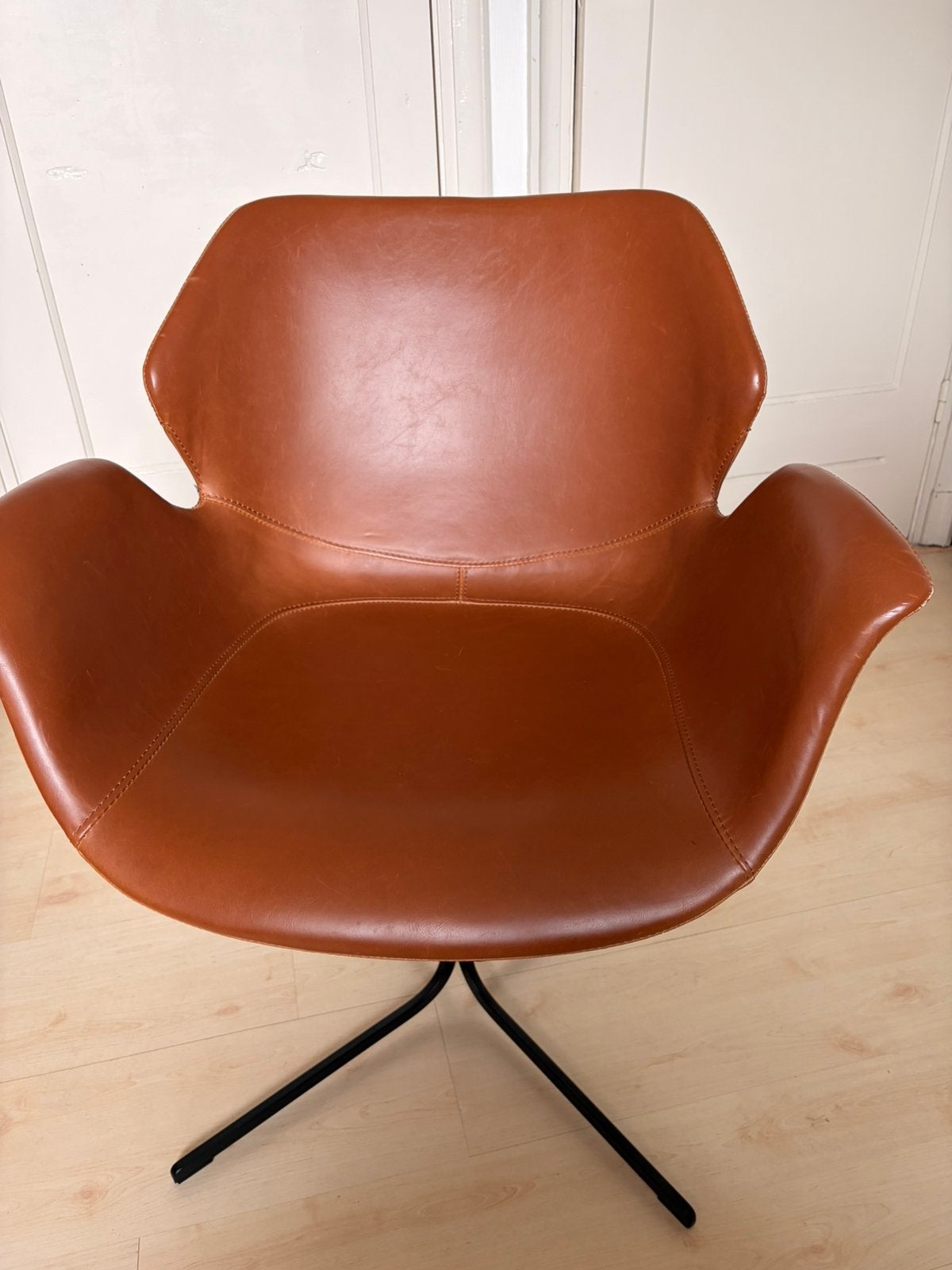 Zuiver Nikki eetkamerstoel, cognac imitatieleer, Ophalen, Overige materialen, Overige kleuren, Zo goed als nieuw