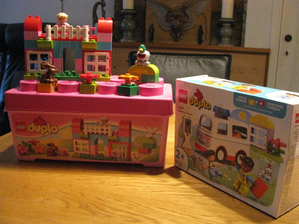 Duplo Lego. Opberg box 10571 + Ambulance in doos 10445, Overige thema's, Ophalen of Verzenden, Zo goed als nieuw, Duplo