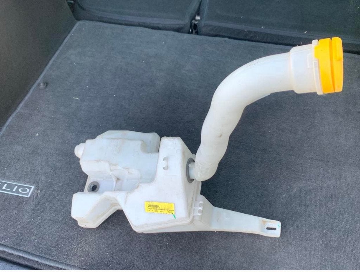 Renault Clio Ruitensproeier reservoir 289103346, Auto-onderdelen, Ophalen of Verzenden