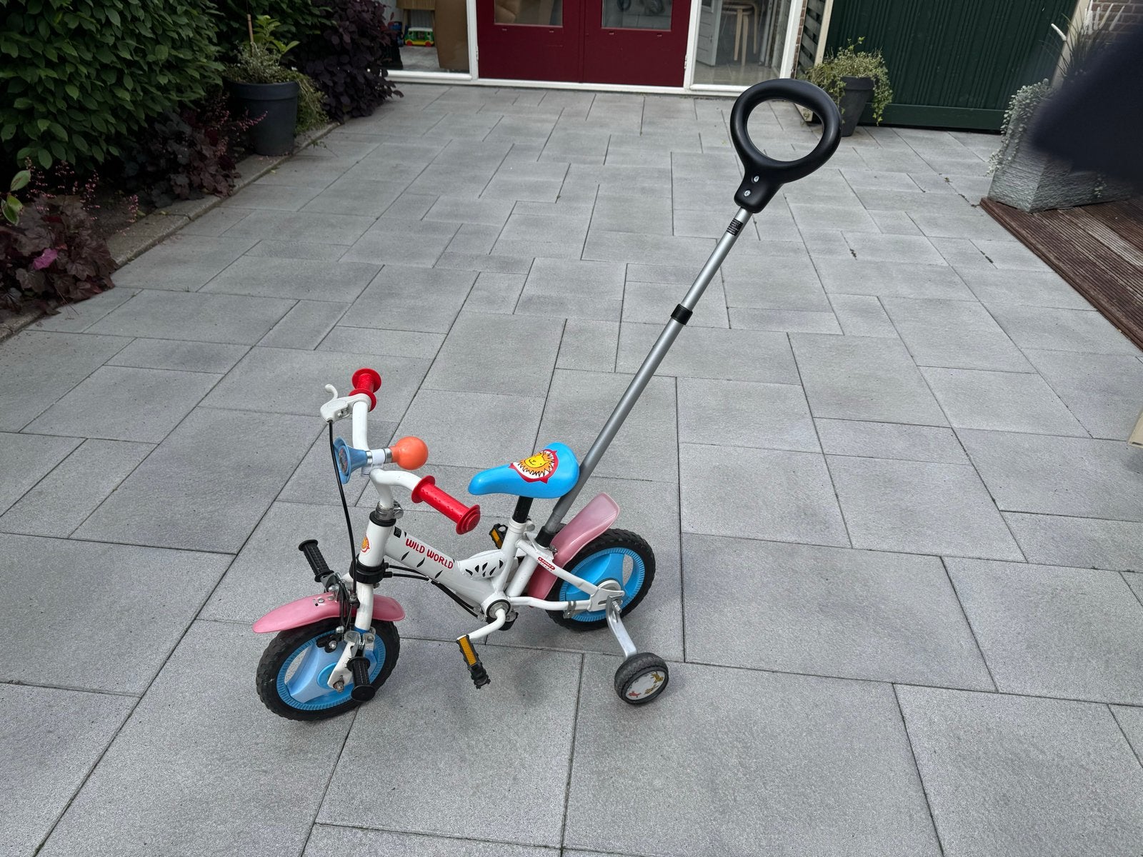 Kinderfietsje met duwstang en zijwieltjes, Ophalen, Terugtraprem, Zijwieltjes, Gebruikt