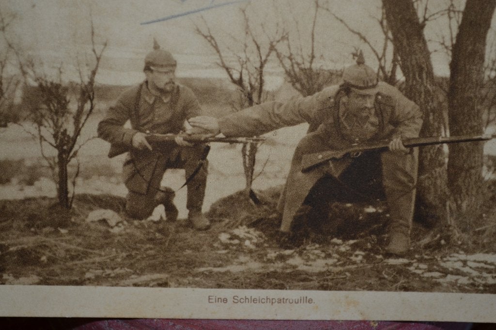 duitsland ww1 1915 soldaten helm geweer  sluip patrouille, Ophalen of Verzenden, Voor 1920, Ongelopen, Sterren en Beroemdheden