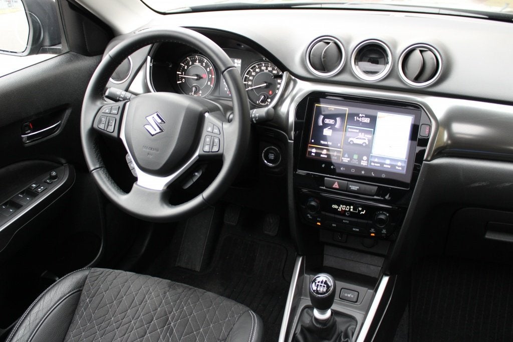 Suzuki Vitara 1.4 Boosterjet Style Smart Hybrid | Pano | Hal, Stof, Gebruikt, Zwart, 4 cilinders