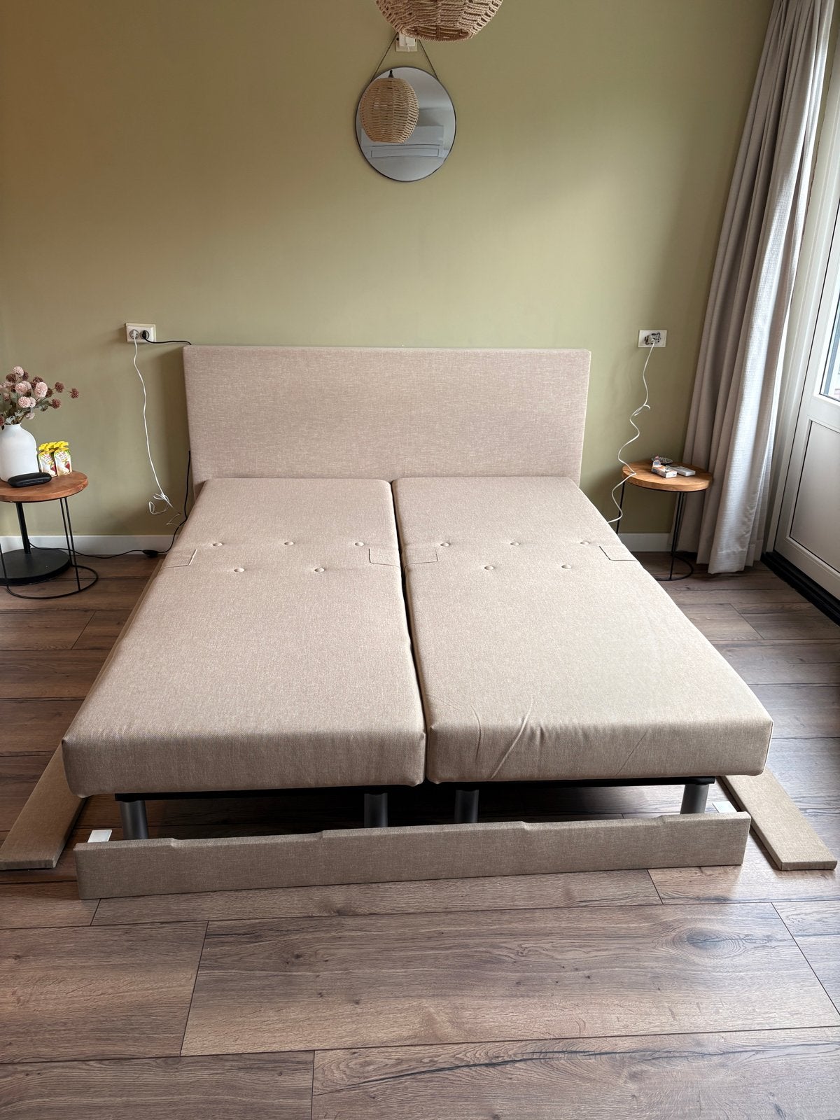 2x 80x200 cm Elektrisch Verstelbare Boxspring, Ophalen, Gebruikt, Beige, Tweepersoons