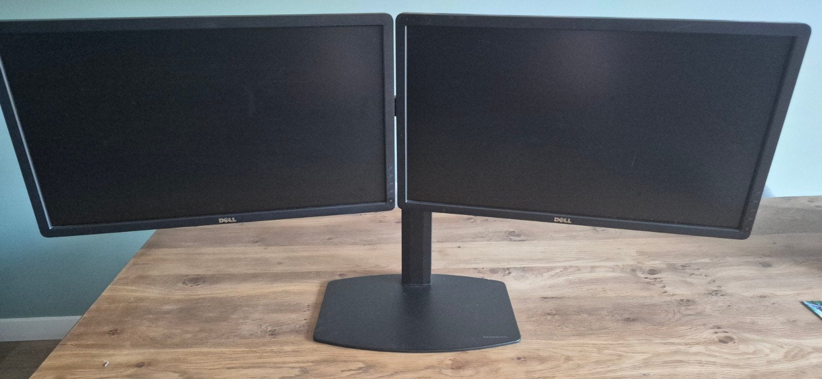 2x Dell P2412H 24 inch monitoren met dual monitor arm, Computers en Software, Monitoren, Gebruikt, Full HD, Dell, In hoogte verstelbaar