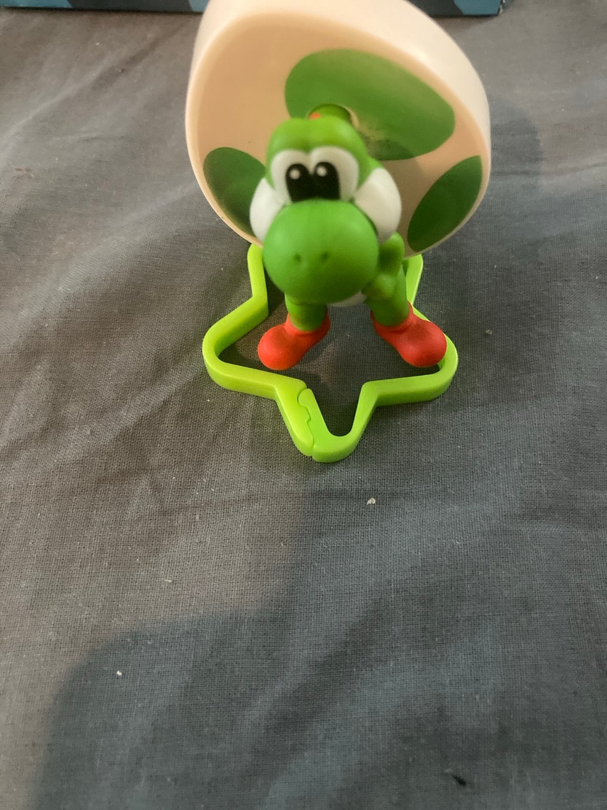 Yoshi figuur in ei - Super Mario, Ophalen of Verzenden, Gebruikt