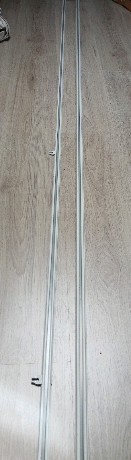 2x metalen gordijnrails 250 en uitschuifbaar (240 tot 460cm), Ophalen, Gebruikt, Wit, 200 cm of meer