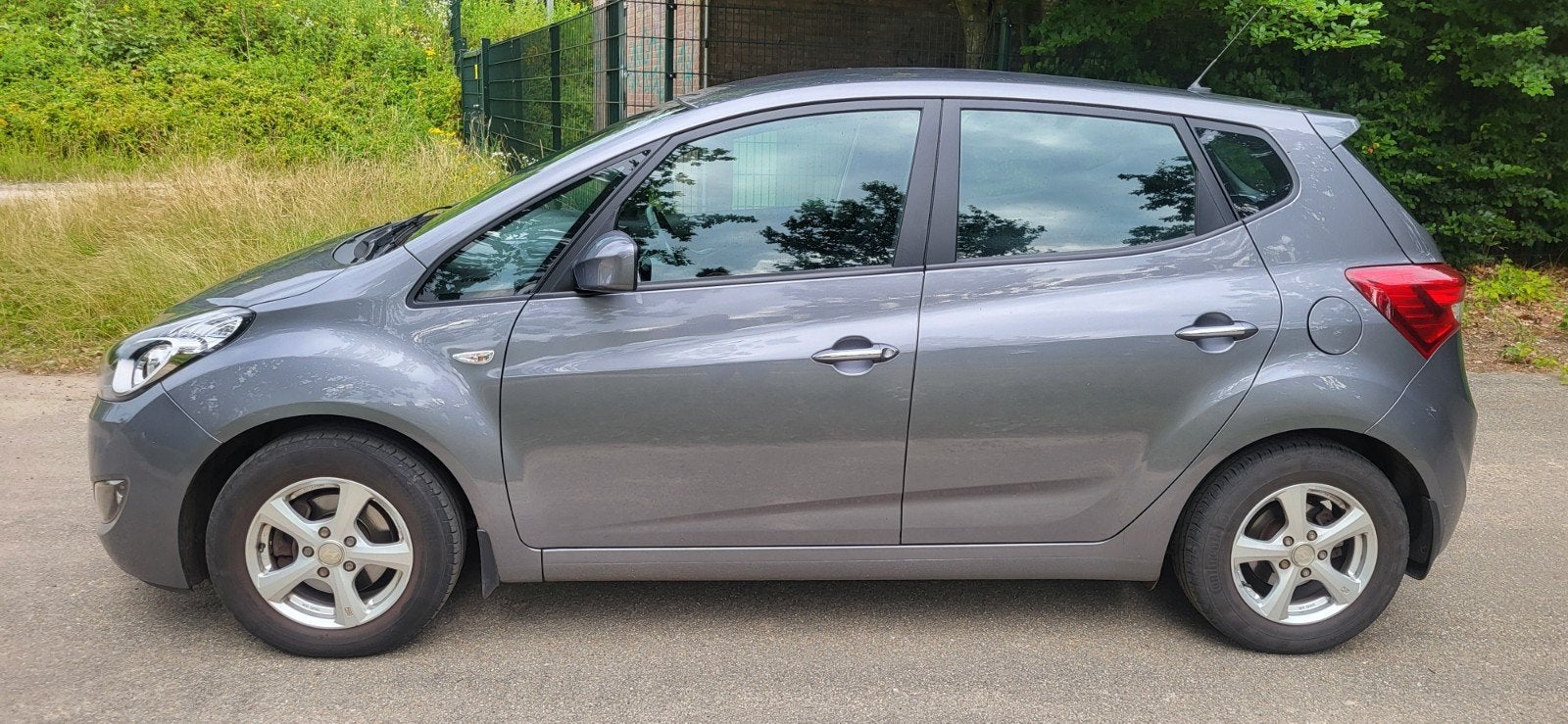 Hyundai iX20 1.6 Cvvt AUT 2012 Grijs, Auto's, Hyundai, 1169 kg, 4 cilinders, Particulier, IX20