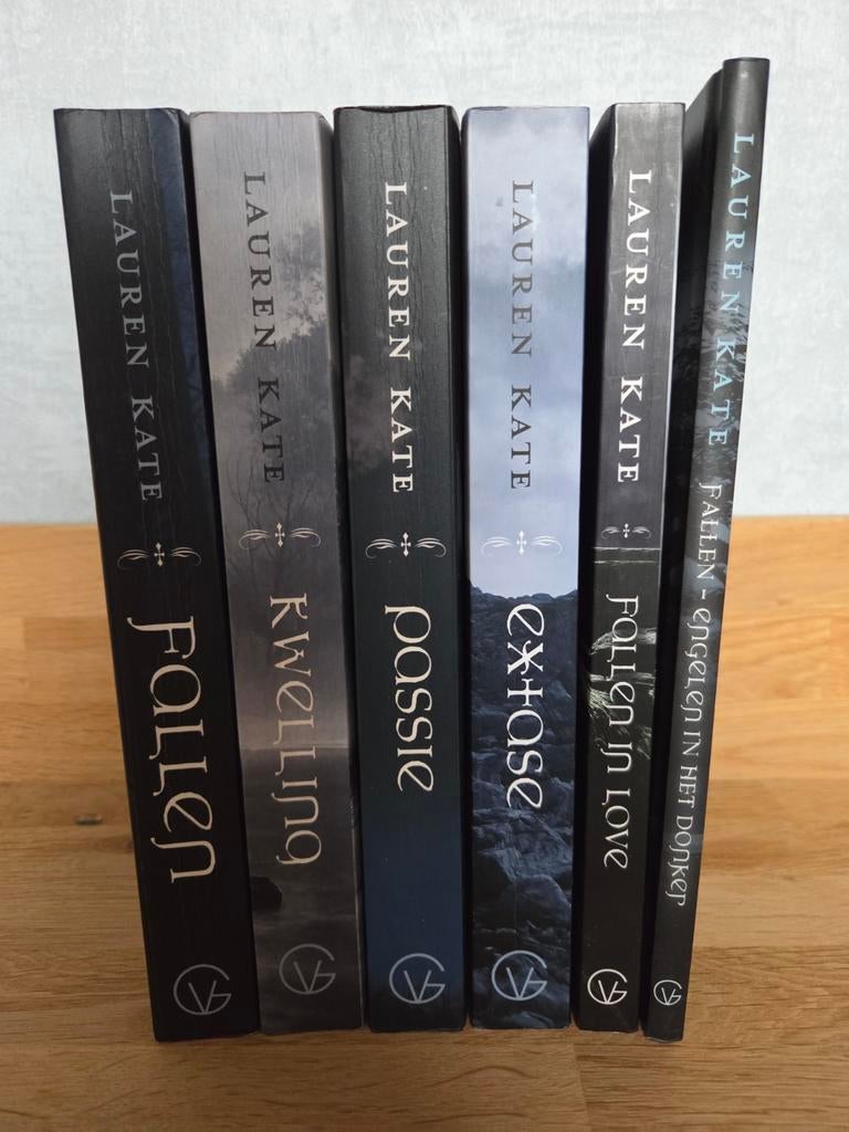 6 mooie boeken uit de Fallen Serie van Lauren Kate, Ophalen of Verzenden, Zo goed als nieuw, Lauren Kate