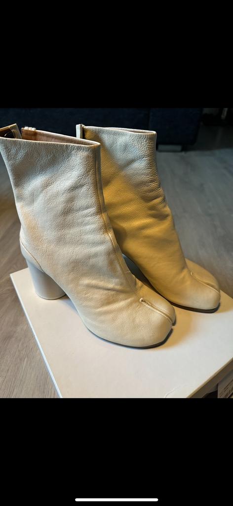 Maison Margiela Tabi boots, Ophalen of Verzenden, Zo goed als nieuw, Beige