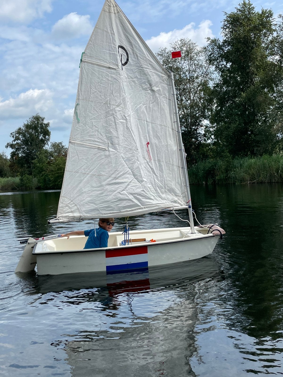 Optimist met (hand)kar en extra zeil, Watersport en Boten, Ophalen, Gebruikt, Polyester, Optimist
