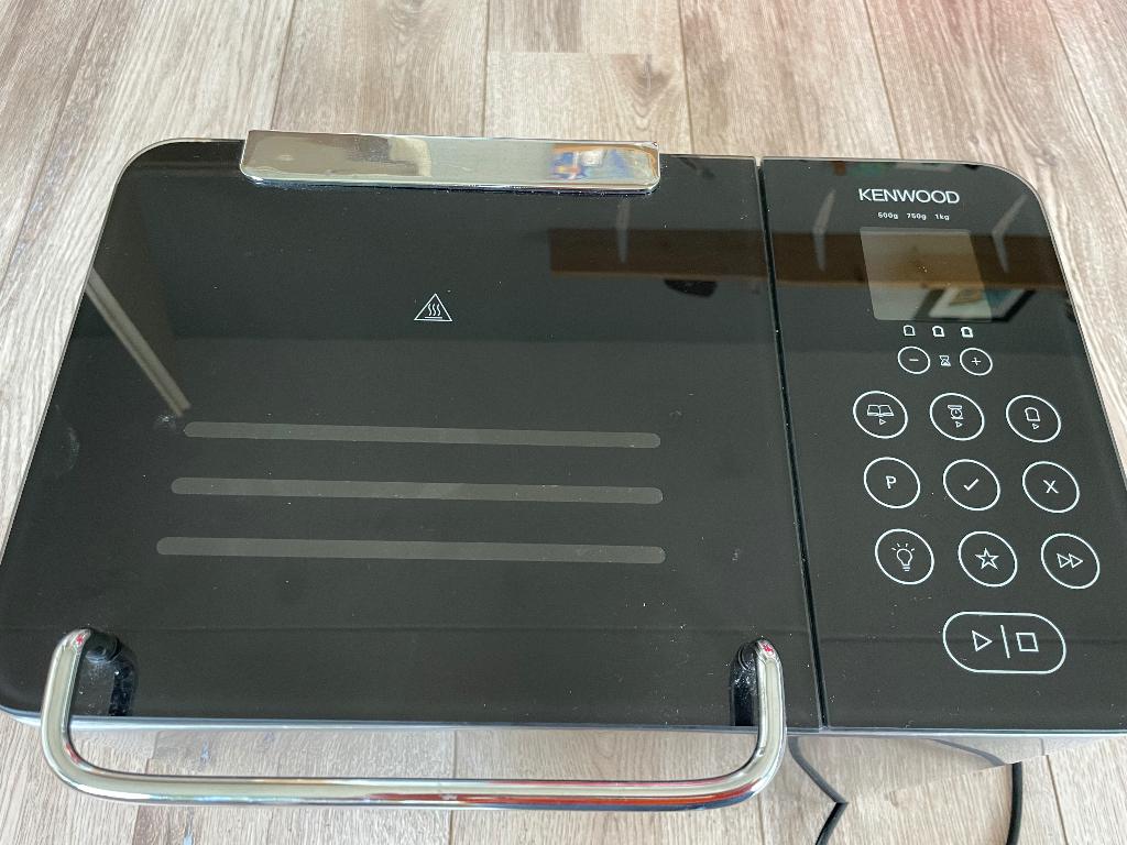 Kenwoord BM450 broodbakmachine, Gebruikt, Ophalen, Met timer, Kijkvenster