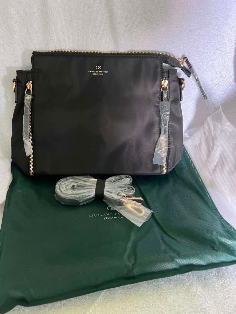 NIEUW , Zwarte Crossbody Bag, Oriflame, Sieraden, Tassen en Uiterlijk, Tassen | Damestassen, Ophalen of Verzenden, Nieuw, Zwart